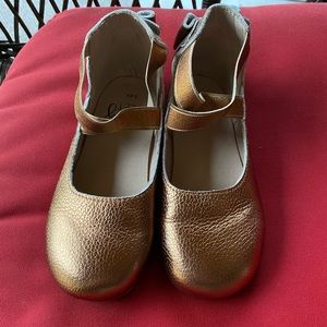 Monkey feet 3/4 year ballet flats